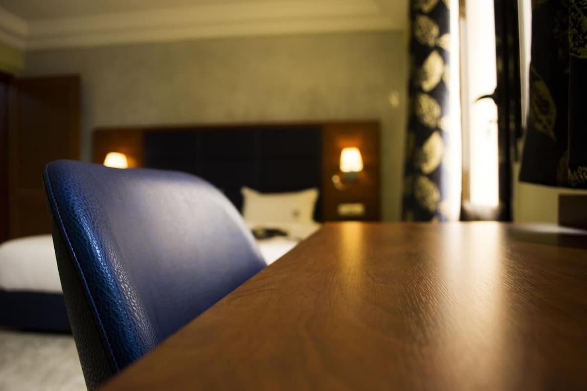 Hotel Jouvence International Яунде Екстер'єр фото
